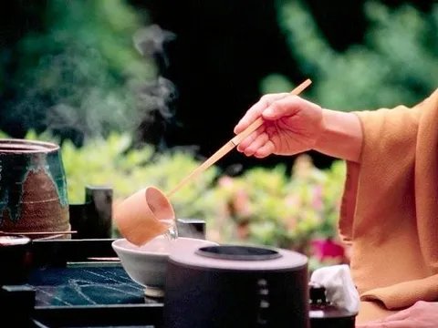 Chuyên gia: Kinh tế 2024 như cơ thể người có thể ốm sốt, cần khoảng lặng để điều chỉnh, DN niêm yết vẫn dự tăng 10-15% lợi nhuận