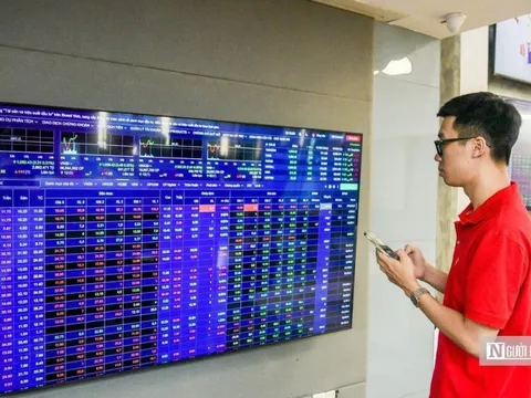 Lăng kính chứng khoán 16/1: Có nên chờ cơ hội ở vùng giá thấp hơn?