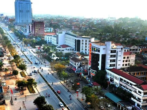 Tăng trưởng GRDP lọt top 10 cả nước, lần đầu lọt nhóm "tỷ đô vốn FDI", tỉnh nghèo miền Trung sẽ được quy hoạch ra sao trong 5 năm tới?