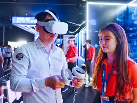 FPT: Lợi nhuận trước thuế 2023 tăng gần 20% lên 9.200 tỷ, dịch vụ CNTT nước ngoài cán mốc 1 tỷ đô doanh thu