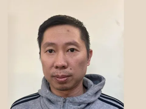 Phó Trưởng phòng Chứng khoán SHS bị bắt vì vụ án nhận hối lộ xảy ra tại Tổng Công ty Petrosetco