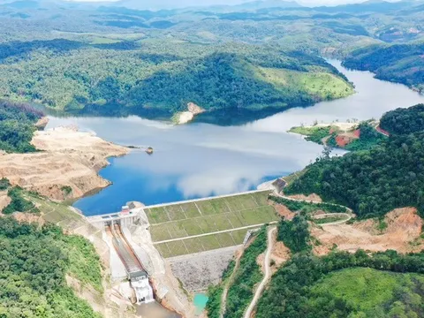 Nhà máy thủy điện 9.500 tỷ: Giữ 3 kỷ lục đường hầm dẫn nước dài nhất, đập đất, cột nước cao nhất Việt Nam