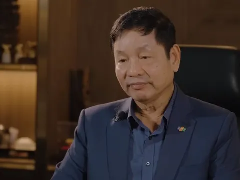 Khiến 1/2 bác sĩ, giáo viên, kiểm toán mất việc, AI có ra quyết định thay lãnh đạo doanh nghiệp? Chủ tịch FPT chỉ ra điểm khác biệt nằm ở chữ "tình"