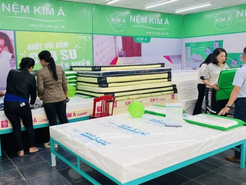 Người tiêu dùng chọn nệm Kim Á để trang hoàng phòng ngủ dịp cuối năm