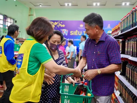 Đón Tết Giáp Thìn an vui, Saigon Co.op tổ chức Siêu thị mini 0 đồng