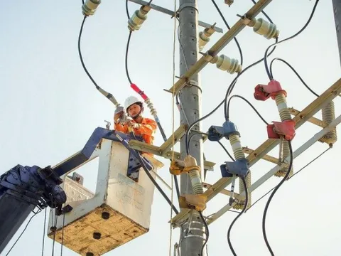 Điện có thể sắp tăng giá để bù khoản lỗ 17.000 tỷ đồng của EVN