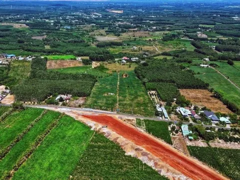 Cảnh đối lập ở dự án cao tốc Biên Hoà - Vũng Tàu nhìn từ hai tỉnh