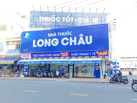 Long Châu thưởng lớn: Bảo vệ thưởng hệ số 100%, các vị trí khác nhận 120% nhờ doanh thu vượt 1.900 tỷ so với kế hoạch, vượt trên FPT Shop