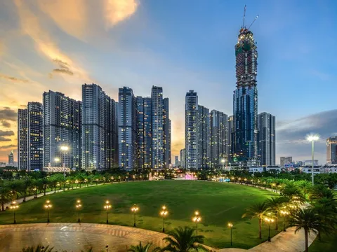 Doanh thu của Vinhomes lần đầu vượt mốc 100.000 tỷ, lợi nhuận đạt hơn 33.000 tỷ đồng, tăng trưởng 14%