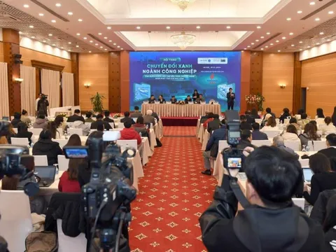 Ứng dụng nhiên liệu LNG nền tảng cho lộ trình giảm phát thải nhà kính