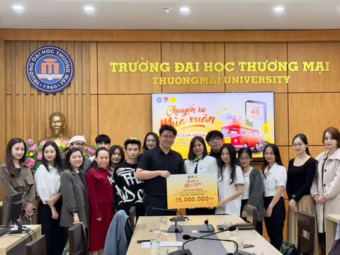 Chicilon Media giúp sinh viên nghèo về quê ăn Tết