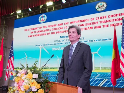 Thứ trưởng Ngoại giao Hoa Kỳ: "Việt Nam là một trong những quốc gia tiềm năng có thể hưởng lợi từ quỹ viện trợ Đạo luật CHIPS"