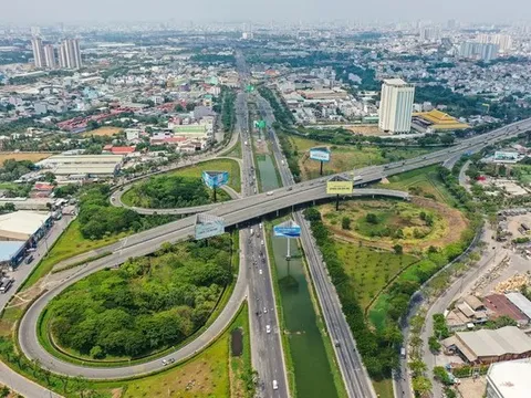 5 huyện và 1 quận TP. HCM được đề xuất lên thành phố: Thu ngân sách đều trên nghìn tỷ, có nơi đang nghiên cứu xây cảng hơn 5 tỷ USD