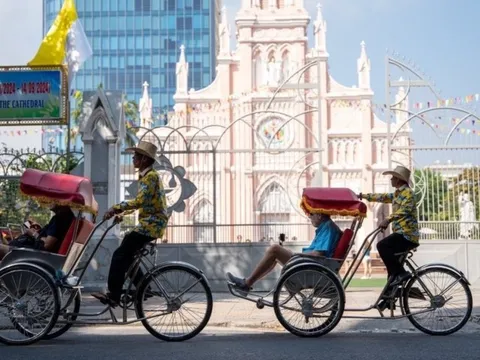 Thú vị khám phá không khí Tết Đà Nẵng trên xích lô