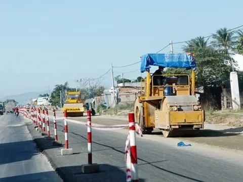 Kiểm tra việc chọn nhà thầu các dự án bảo trì đường bộ