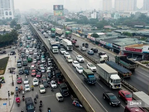 Cửa ngõ Thủ đô ủn dài ngày 28 Tết