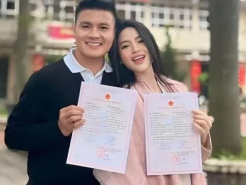 Hot: Quang Hải và Chu Thanh Huyền khoe giấy đăng kí kết hôn, chính thức trở thành vợ chồng hợp pháp