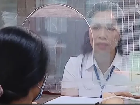 Cấp BHYT miễn phí cho người trên 70 tuổi ở Hà Nội