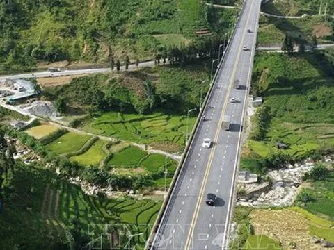 Thu phí đường bộ không dừng đường nối cao tốc Nội Bài - Lào Cai đến Sa Pa