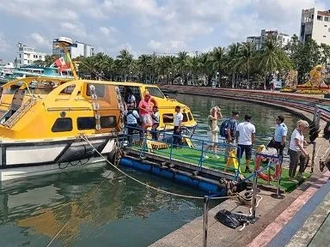 Phú Quốc đón gần 2000 du khách Châu Âu "xông đất" ngày 30 Tết