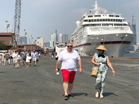 Dịp Tết, hàng ngàn khách tàu biển quốc tế tới "xông đất"