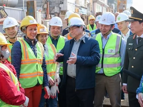 Thủ tướng kiểm tra hiện trường, thúc đẩy tiến độ dự án đường sắt Nhổn - ga Hà Nội