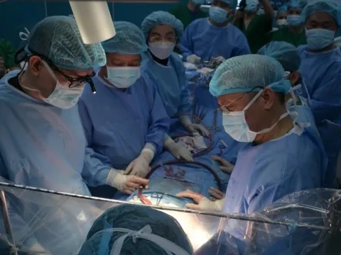 Sức khỏe cô gái 21 tuổi sau ca ghép phổi đêm Giao thừa hiện ra sao?