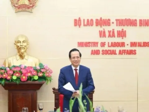 Bộ trưởng Đào Ngọc Dung: Cải cách tiền lương phải đi đôi với điều chỉnh lương hưu