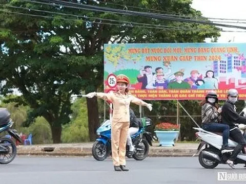 Người dân rời thành phố Đà Lạt sau nhiều ngày nghỉ Tết