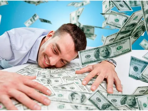 Những doanh nghiệp nhiều tiền nhất sàn chứng khoán năm 2023: Vingroup, Hòa Phát có lượng tiền tăng vọt trong quý cuối năm, họ dầu khí áp đảo