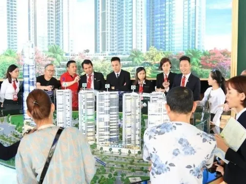 Thị trường "đóng băng", lãnh đạo doanh nghiệp BĐS vẫn rủng rỉnh lương 10 chữ số