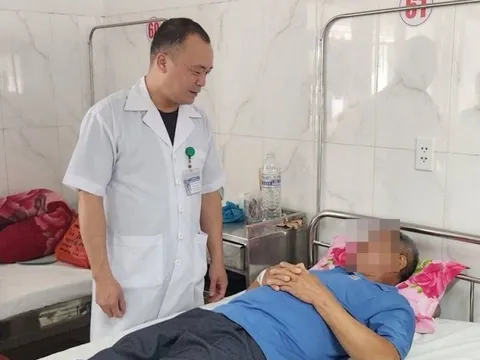 Người đàn ông bị mắc dị vật trong phổi suốt 7 năm