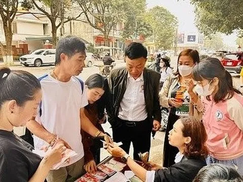 Vé xổ sổ đắt khách ngày vía Thần Tài