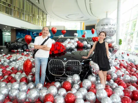 Nhận BMW 7-Series giá hơn 5 tỷ vợ tặng sau Tết, Tiến Luật chia sẻ: 'Giấy tờ xe do vợ ký, màu xe do vợ chọn'