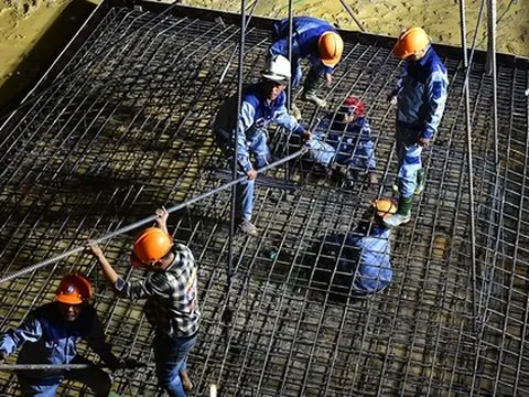 Dồn lực thi công 3 ca, 4 kíp, 24/7 để hoàn thành dự án đường dây 500kV mạch 3