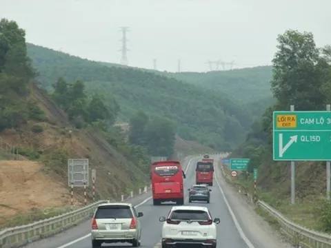 Rà soát, điều chỉnh giao thông cao tốc Cam Lộ - La Sơn sau tai nạn nghiêm trọng