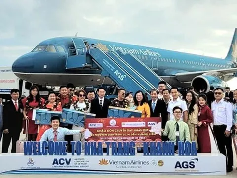 Sân bay của tỉ phú Jonathan Hạnh Nguyễn "bắt tay" với sân bay Changi Singapore