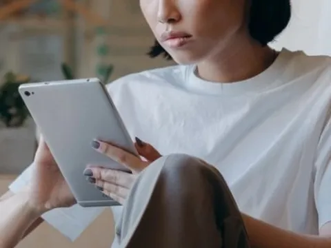 5 bẫy chi tiêu “chôn vùi” tuổi xuân, khiến bạn mãi không thể thoát nghèo