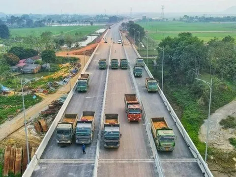 Thủ tướng yêu cầu đẩy nhanh nâng cấp các tuyến cao tốc đầu tư phân kỳ