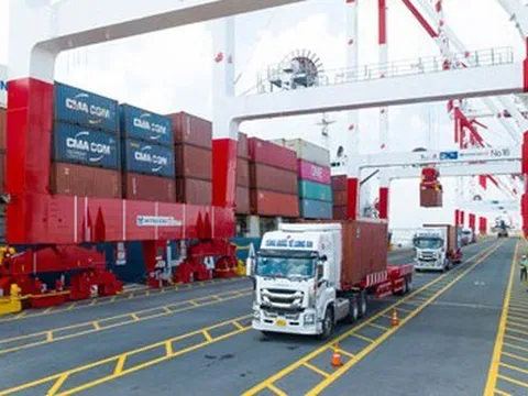 Hãng tàu tùy tiện tăng phí