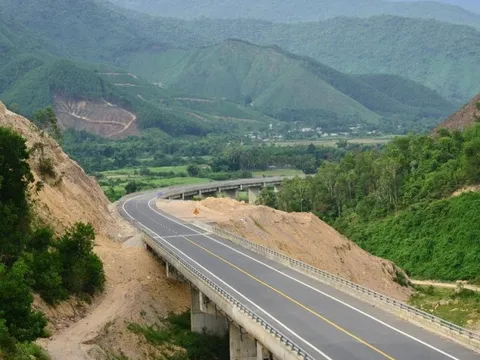 Đầu tư đường cao tốc: Phân kỳ nhưng an toàn là nguyên tắc thượng tôn