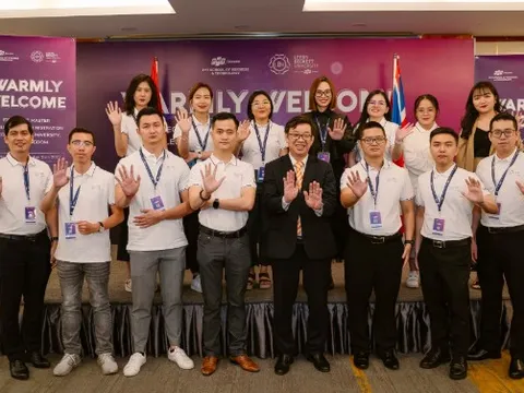 Giải mã sức hút chương trình Leeds Beckett MBA