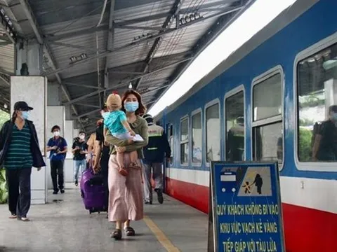 Mua vé tàu sau Tết Nguyên đán được khuyến mãi đến 30%