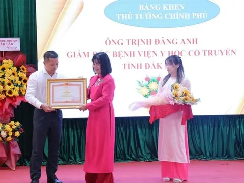Đắk Lắk: Một giám đốc bệnh viện được Thủ tướng tặng Bằng khen