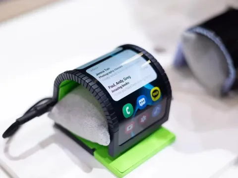 Điện thoại Samsung "biến hình": Từ smartphone thành smartwatch chỉ trong một nốt nhạc