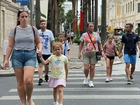 Chính sách visa thuận lợi, khách du lịch đến Việt Nam tăng thế nào?