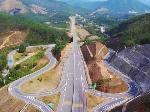 Kỷ lục ở dự án 150.000 tỷ đồng dài nhất Việt Nam: 15.209 người, 6.480 máy móc thi công 'thần tốc'