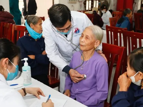 Tăng lương hưu, bao nhiêu là phù hợp?