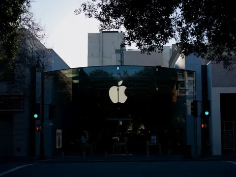 ‘Cáo già’ như Apple cũng có lúc lãng phí 10 năm, đem 10 tỷ USD đi ‘đốt’ thế này đây: Nhân viên gọi là ‘thảm họa Titanic’, báo Mỹ chỉ trích ‘đẽo cày giữa đường’