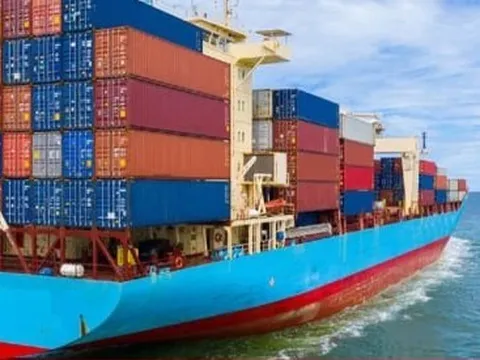 Hãng tàu ngoại tăng mạnh phí dịch vụ, doanh nghiệp xuất khẩu Việt khốn đốn